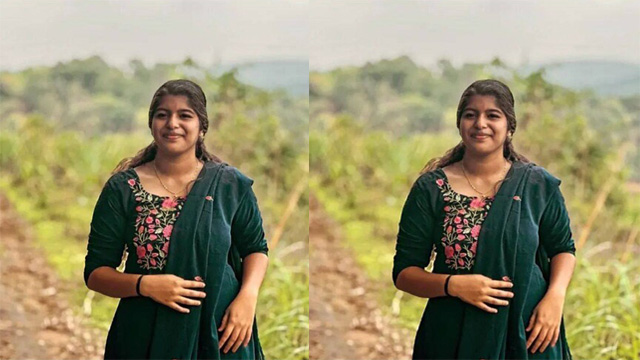 Mallu Beautiful Chubby Bhabi – Showing And Fucking Dick